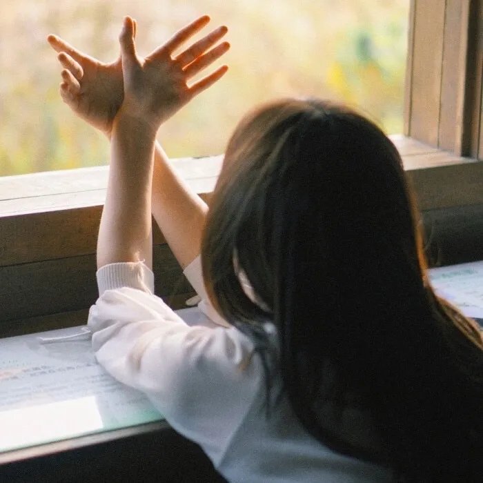 年下狼狗撩得姐姐面红心跳